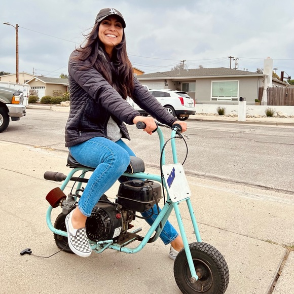 Meet your Posh Friend Lizzie!!! - Picture 10 of 11